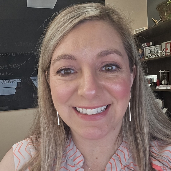 Meet your Posher, Eimile - Picture 5 of 5